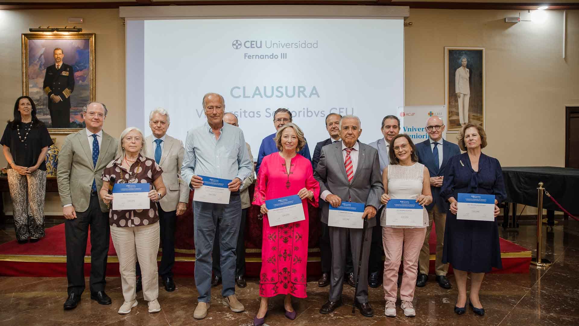 Vniversitas Senioribvs CEU Fernando III clausura el curso reafirmando su apuesta por la formación permanente