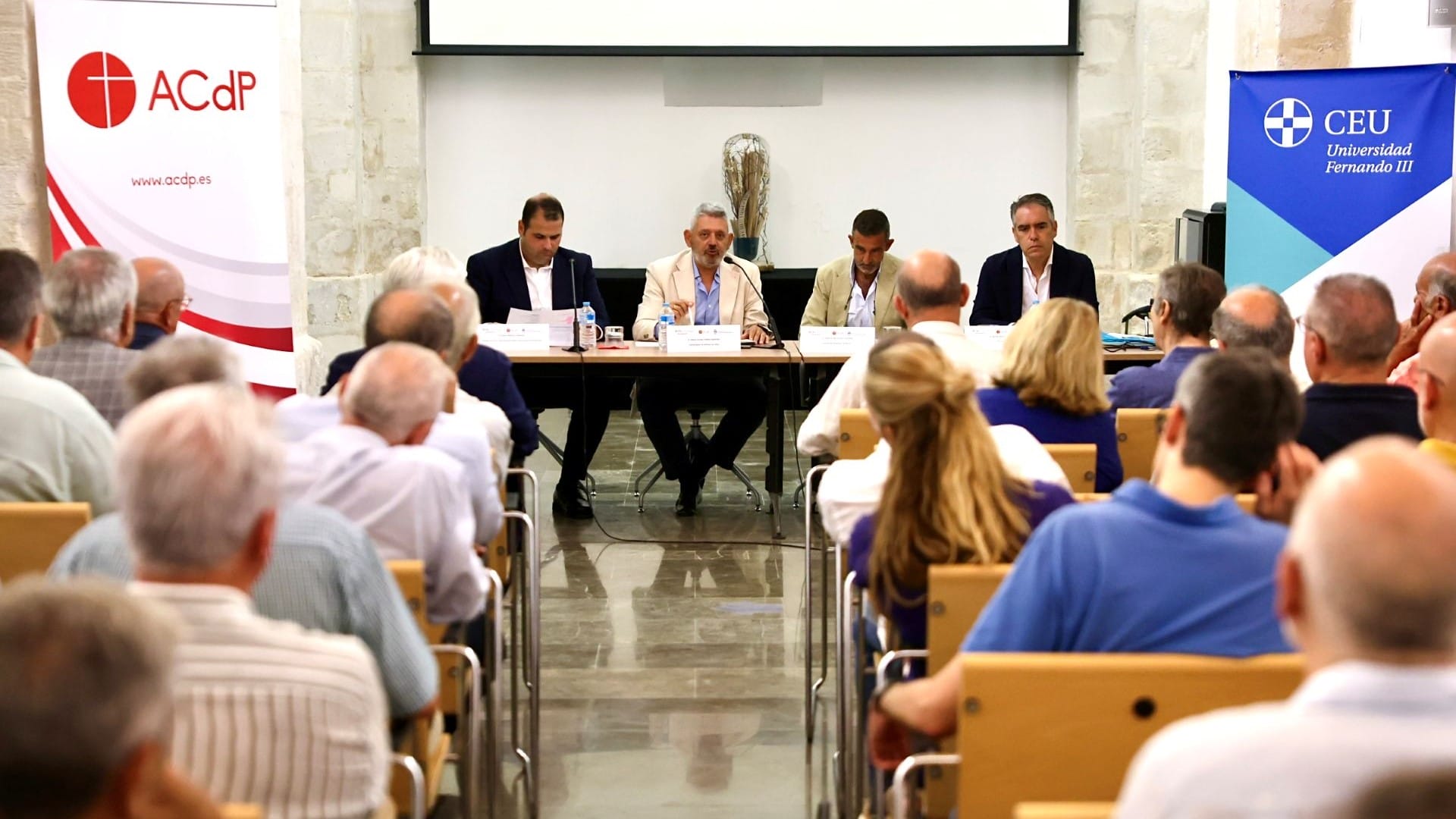 Desarrollo de la cuarta jornada del primer curso de verano de la CEU UF3
