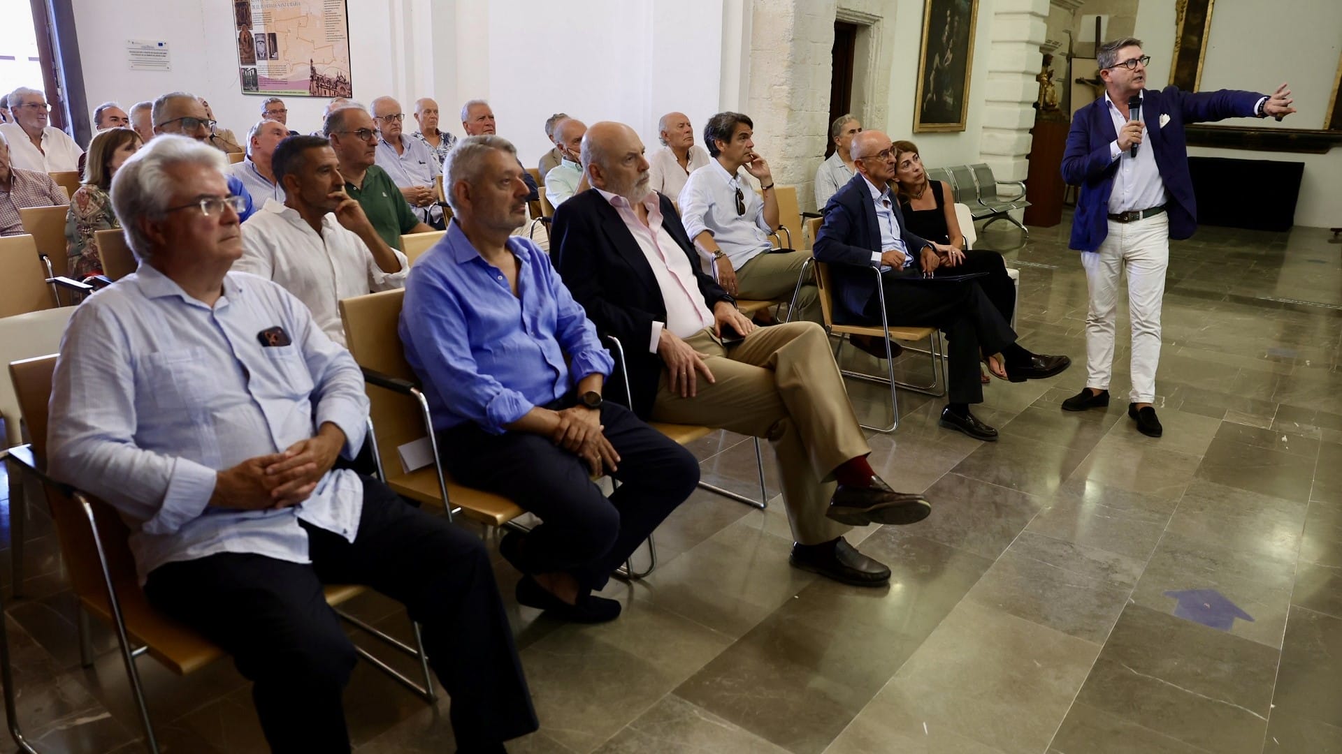 Explicacion de Jose Manuel Cansino en el primer curso de verano de la CEU UF3.