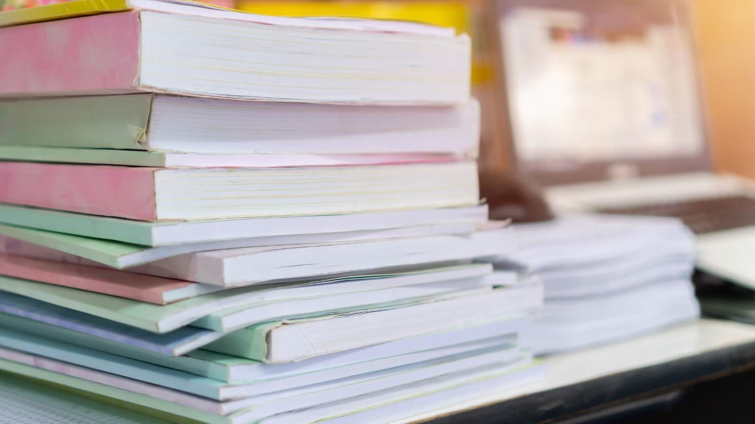 El examen de acceso a la abogacía constituye, por tanto, el último requisito obligatorio dentro del itinerario formativo que deben seguir los futuros profesionales del ámbito jurídico.