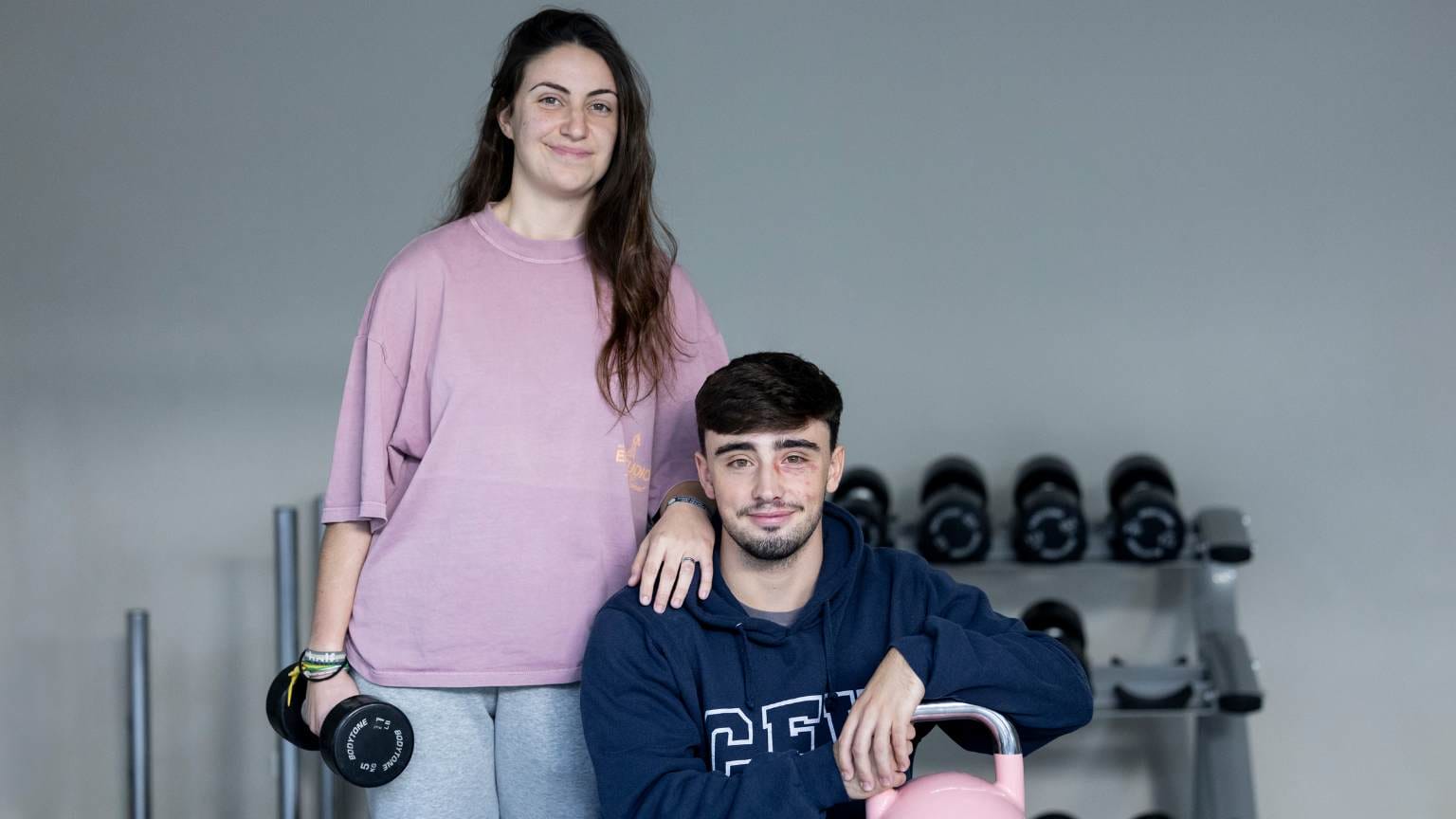 Estudiantes realizando entrenamiento durante una práctica del Grado en Gestión Deportiva de CEU UF3 en Sevilla